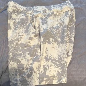 Men’s lululemon xl shorts